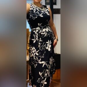 Anne Klein Black and White Floral Tie-Waist Midi Dress